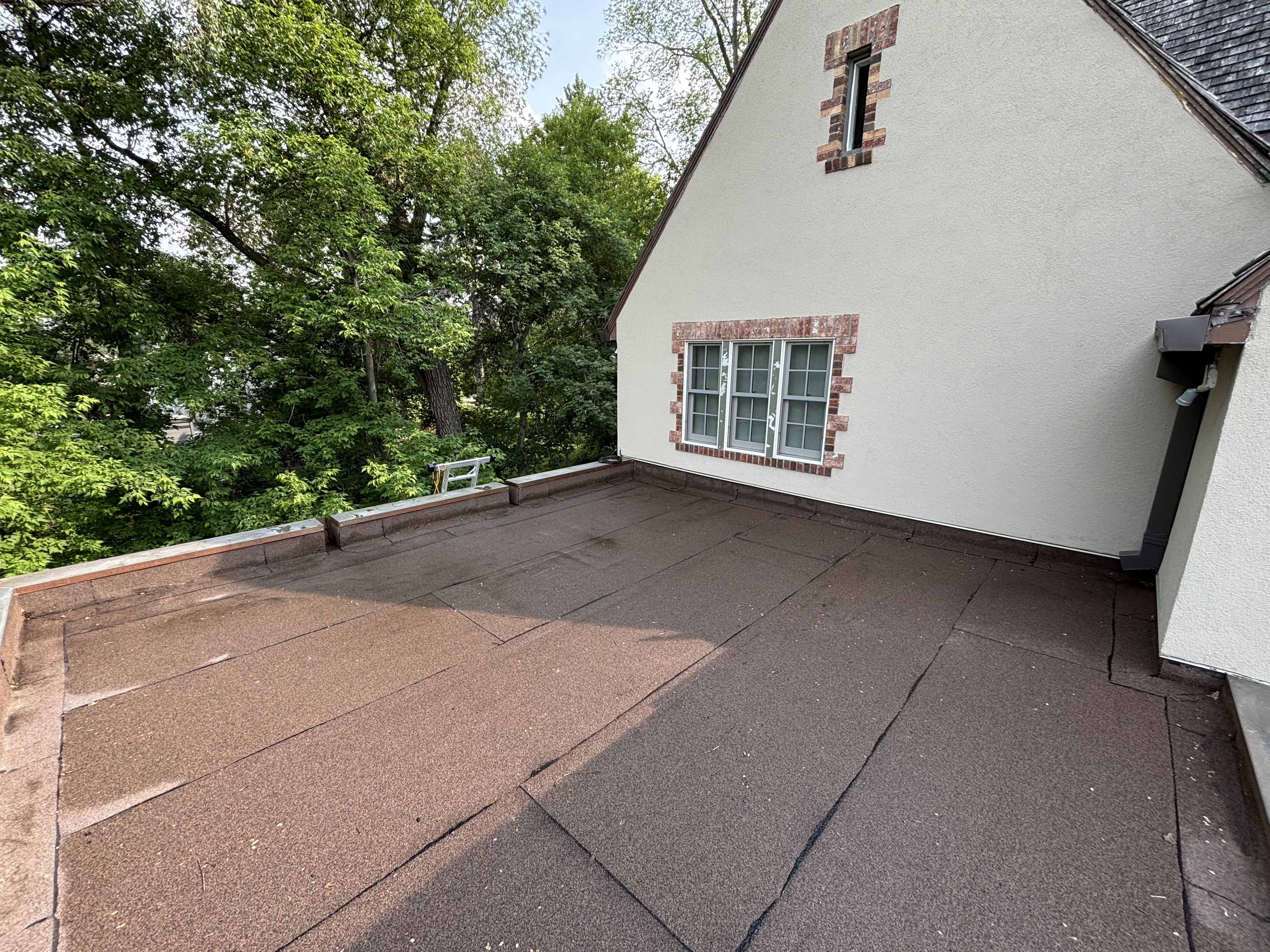 Oceanfront railing before cleaning