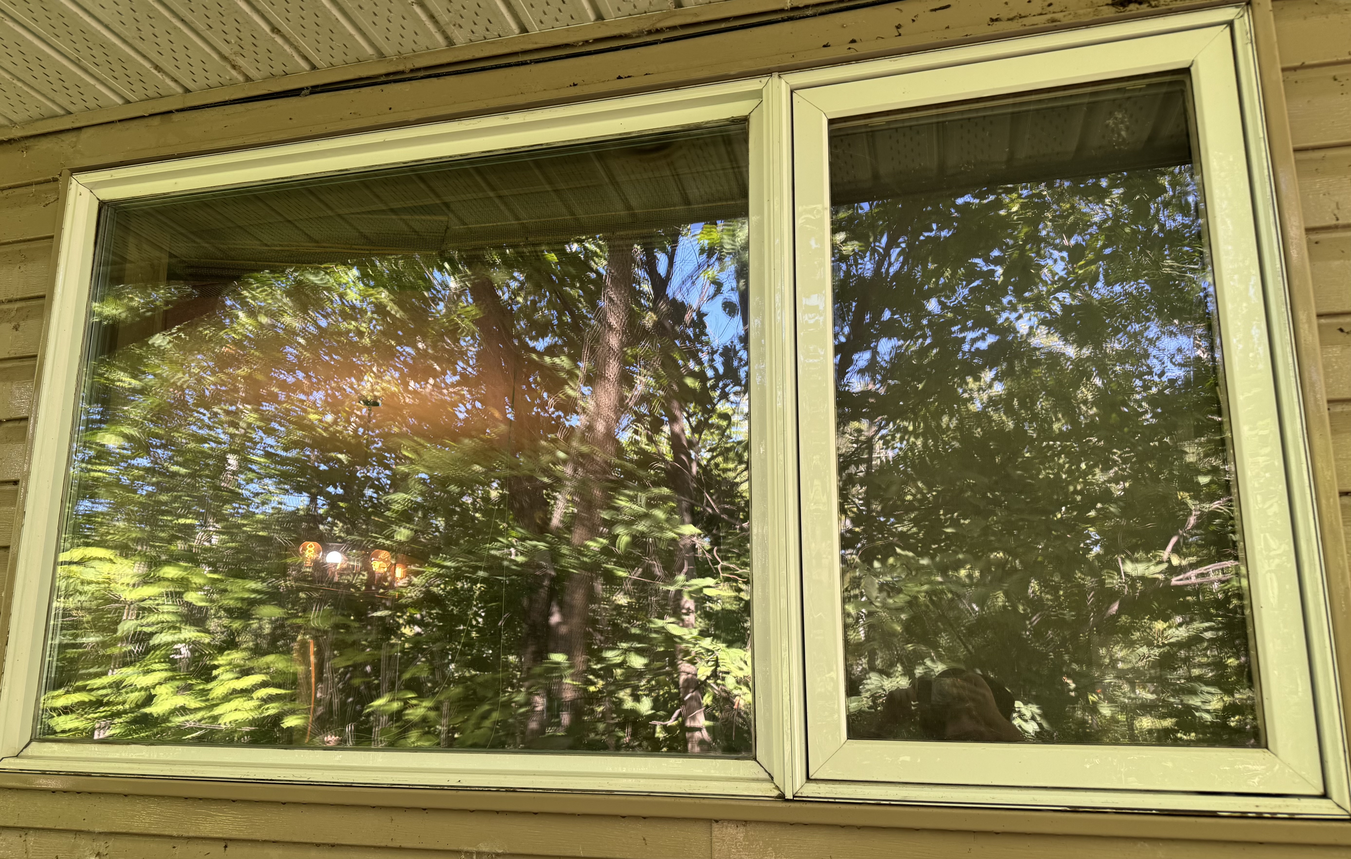 Patio glass sparkling clean after service